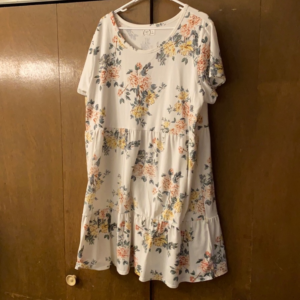 White and Floral Midi Dress - 2X